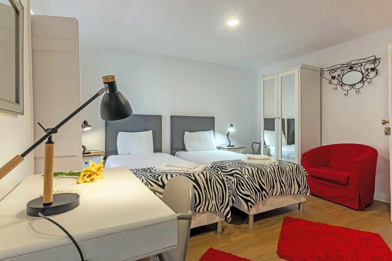 Bairro Alto Palace Special For Groups Up To 24 Guests 리스본 외부 사진